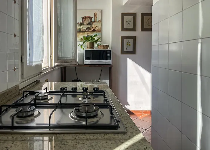 Apartment La Casa Di G - A Pochi Passi Dal Colosseo! - Affascinante E Confortevole Oasi Nel Quartiere Monti Rome